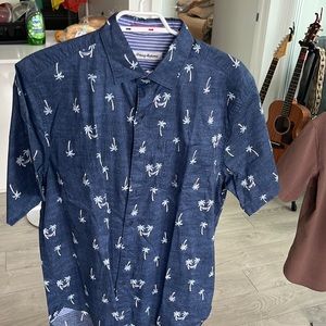 Tommy Bahama - button Up short sleeve - M